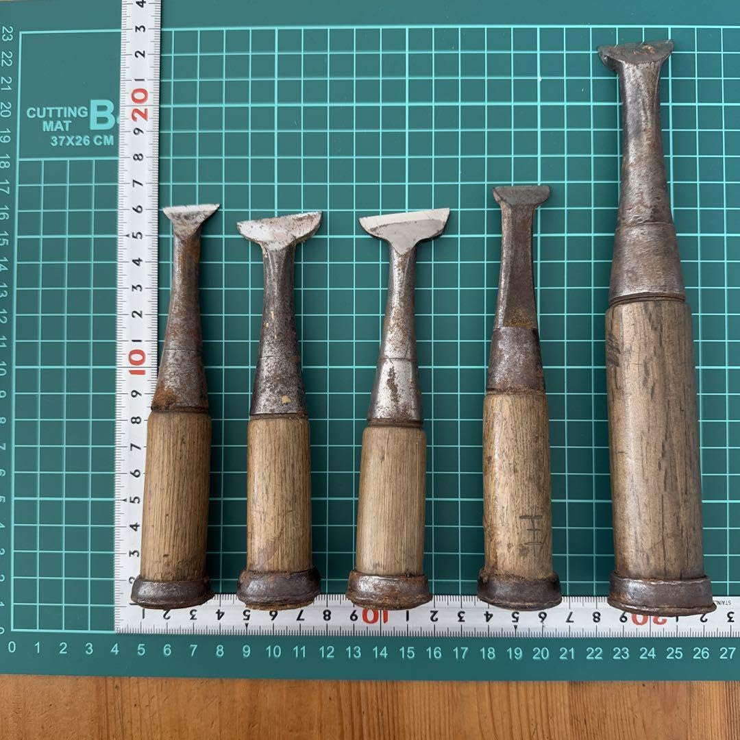 左宗弘　　六分　　叩き鑿 Amazon.co.jp: 叩き鑿 約22mm 34mm 24mm 27mm 鑿 (5本セット) : DIY